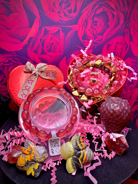 Golden Strawberry 🍓 Quartz Heart Bracelet