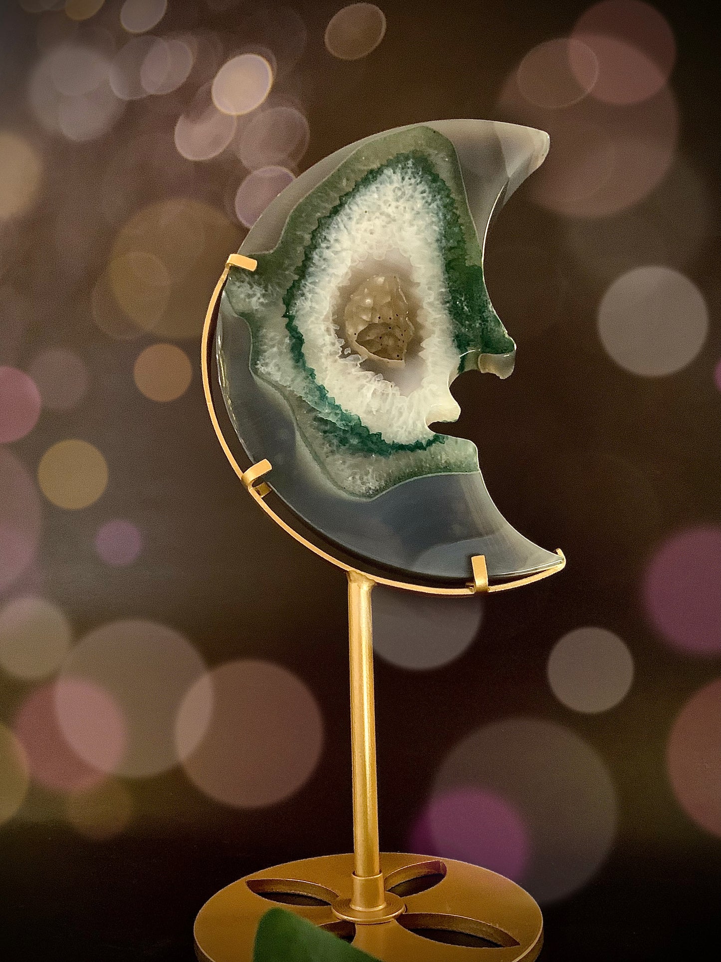 Agate Moon Carving (Large)