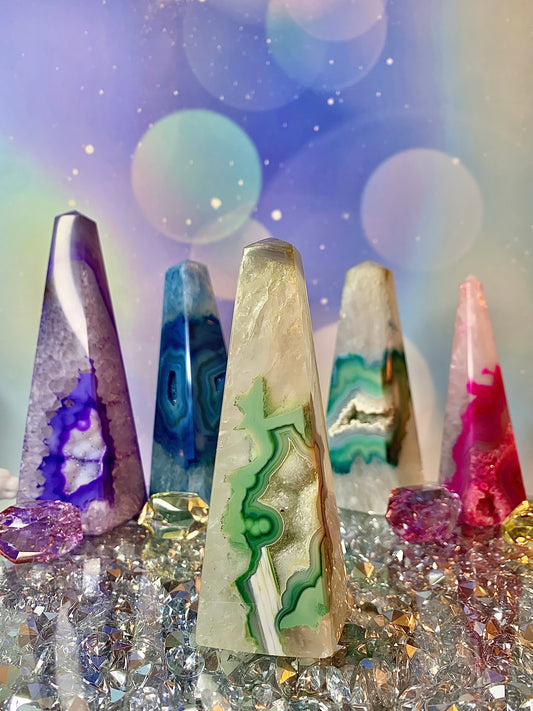 Brazilian Agate Obelisk (Green)