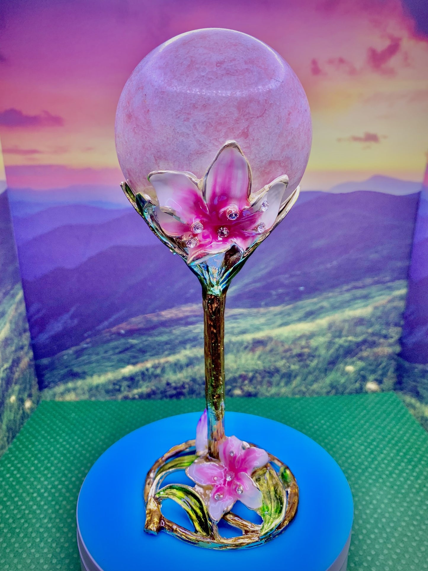 Decorative Sphere Stand w/ Pink Star Glazer Lilly