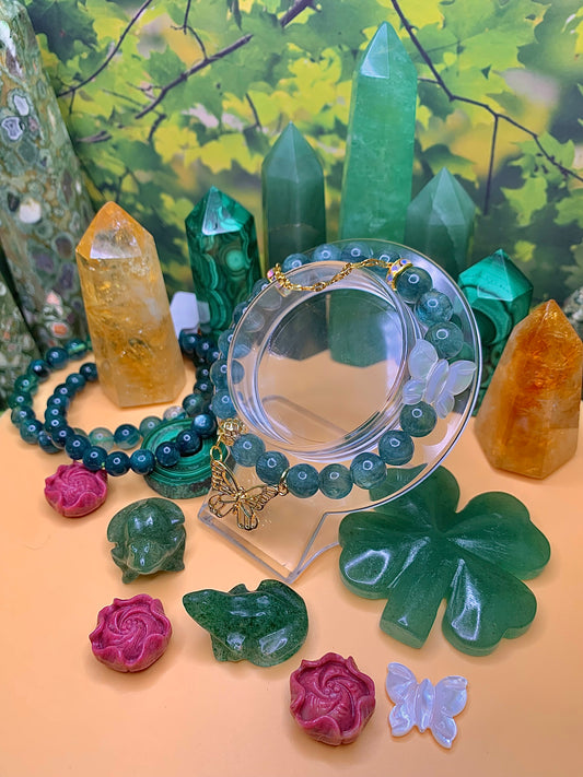 Aqua Blue/Green Kyanite Round Bead Bracelet with Pearl & Gold Butterfly Accents