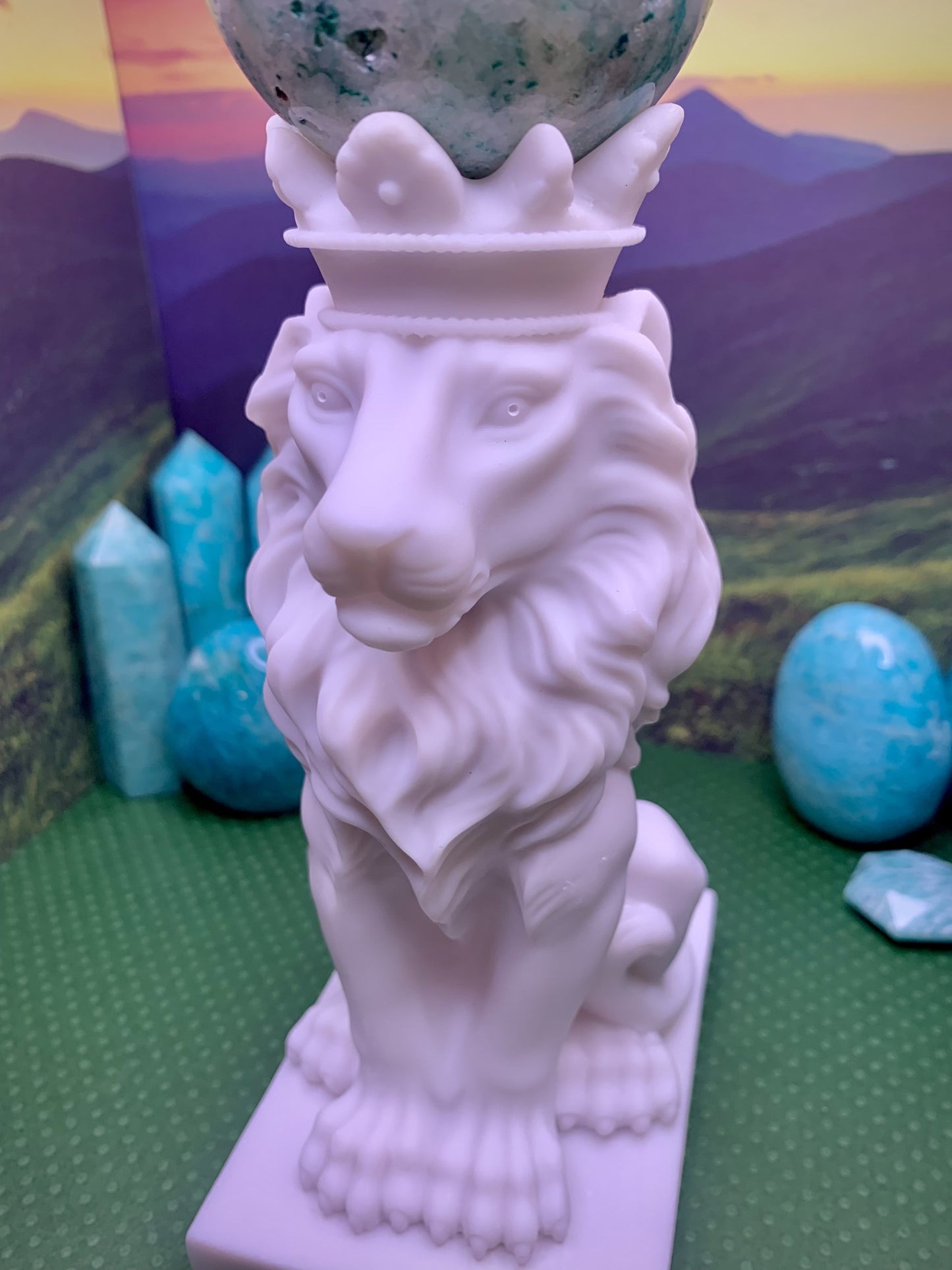 White Resin Regal King Lion Sphere Stand