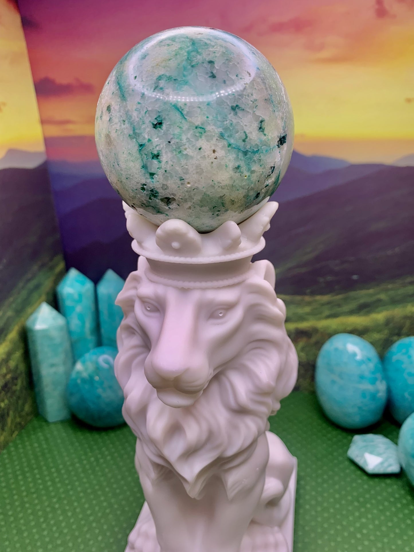 White Resin Regal King Lion Sphere Stand