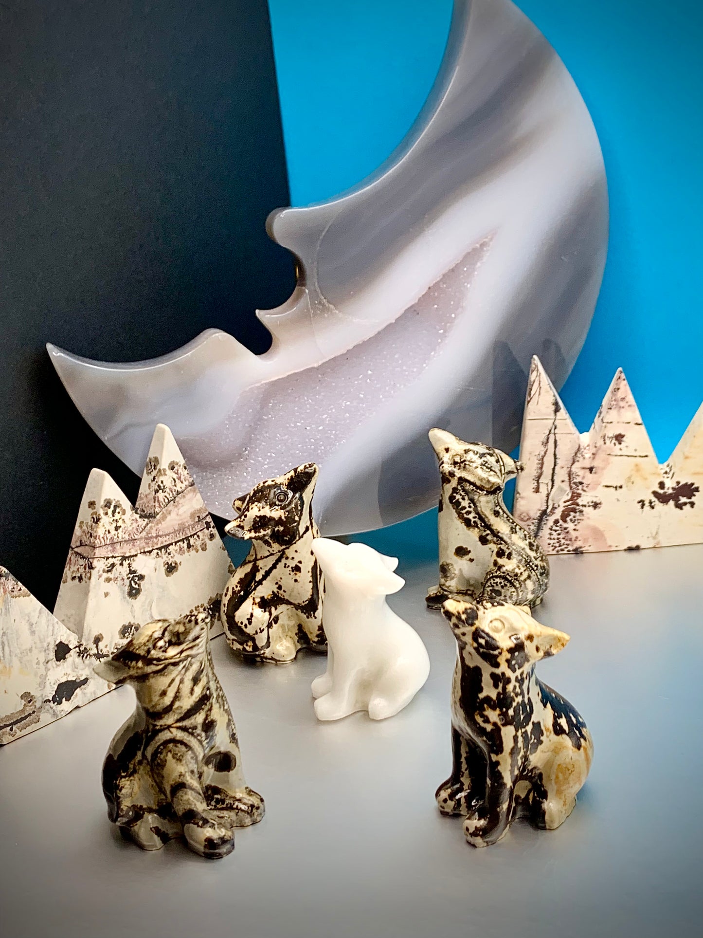 Agate Moon Carving (Large)