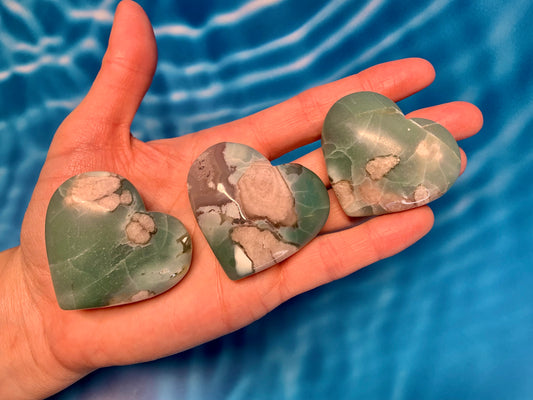 Green Flower Agate Heart Palm-Stone (Medium)