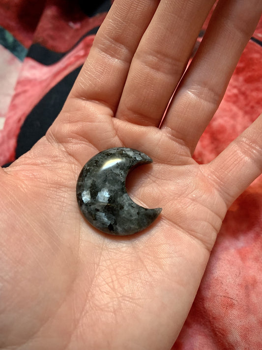 Lavikite Mini Moon Carving